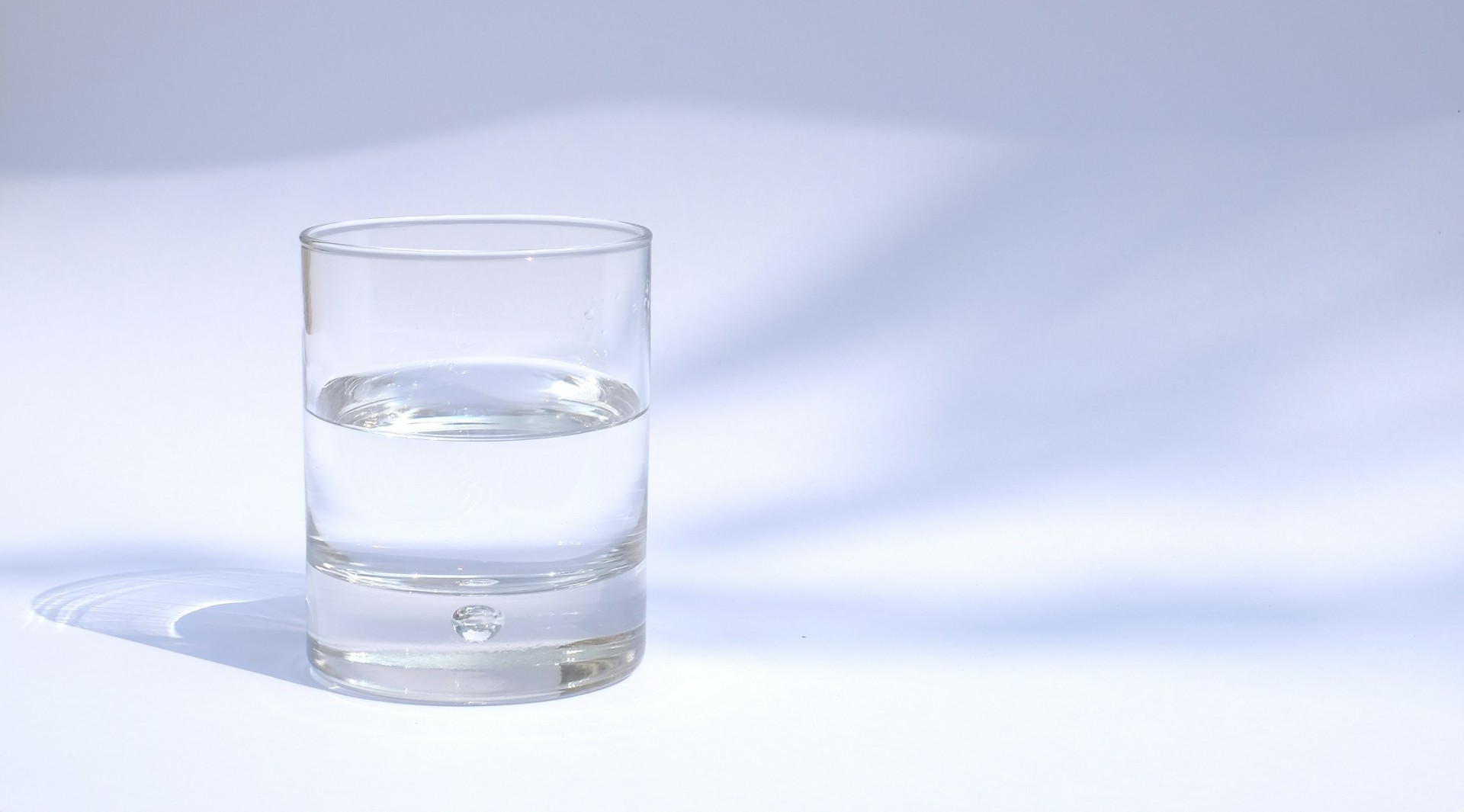 Glas Wasser